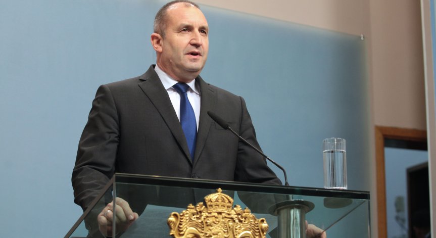 Радев продължава политическите консултации с ИТН, ДБ и 