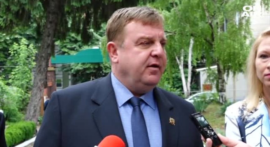 Каракачанов за корупцията с паспортите в ДАБЧ: ВМРО не е вземала пари!