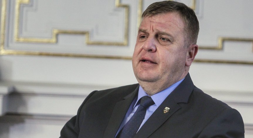 Каракачанов: Можем да дадем на Украйна автомати, мини и снаряди с изтекъл срок на годност
