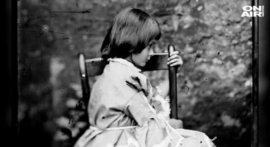 Изложба с Алиса Лидъл опровергава спекулации за писателя Луис Карол