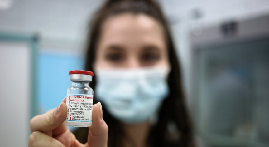 Полша стартира ваксинацията на деца между 12 и 15 г.