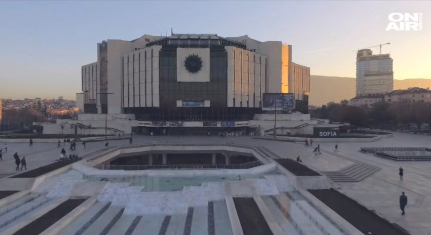 Сигнал за поставено взривно устройство наложи евакуацията на НДК