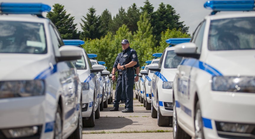 За щастие, всичко продължило само секунди и детето успяло да се измъкне.