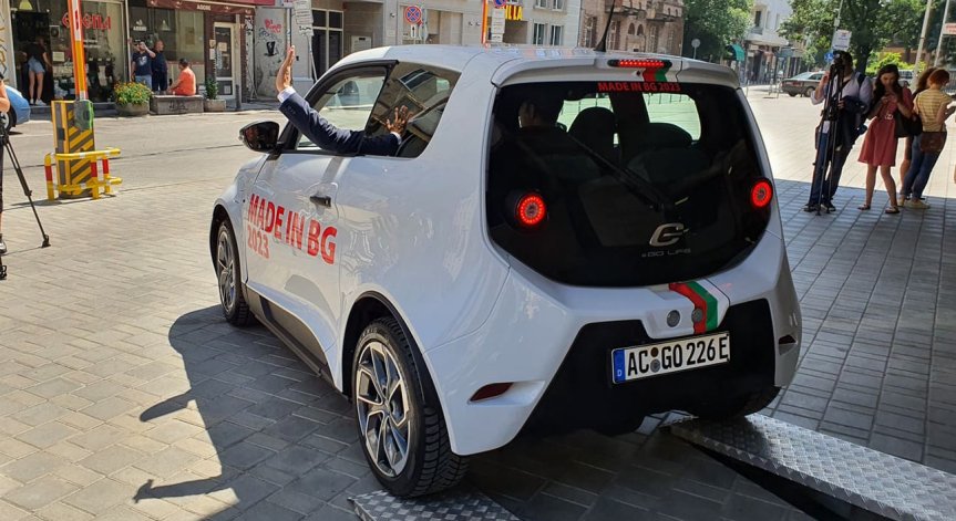 От завода за електромобили в Ловеч ще излиза по една кола на всеки 15 минути