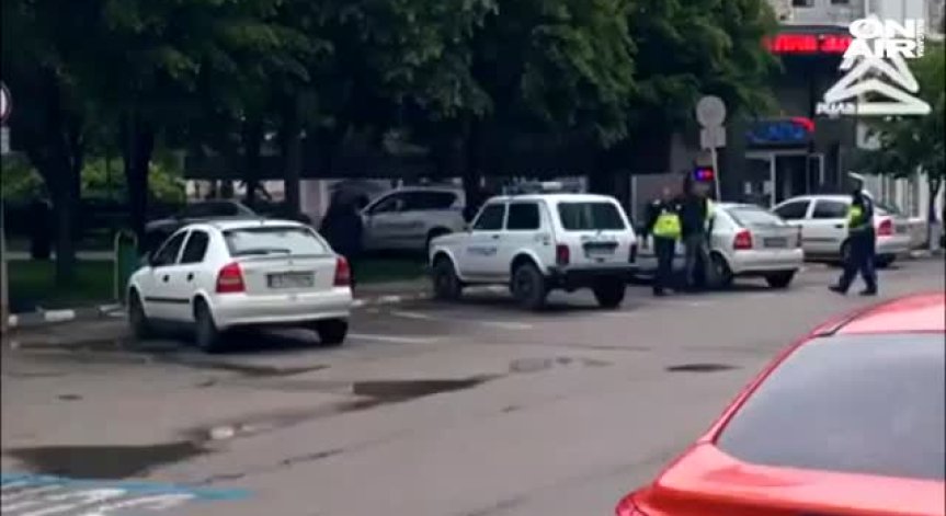 Гледат мярката на 24-годишния, прегазил 2 пъти жена в Самоков