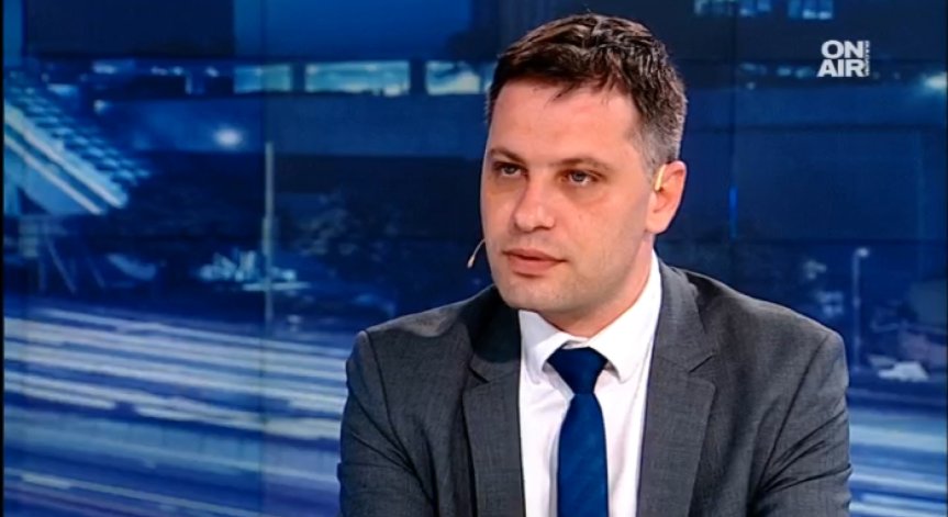 Независимо от скандалите, 