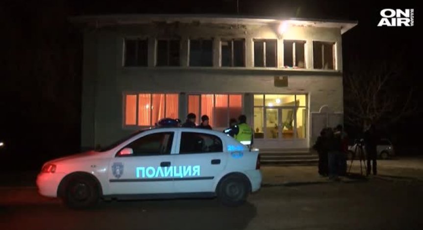 Проверяват за взривни вещества къщата на 