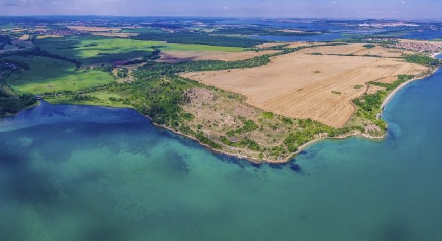 Над 170 декара терен на бившето военно поделение на полуостров 