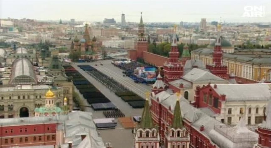 Нови оръжия и 10 хил. военни на парада в Москва за Деня на победата