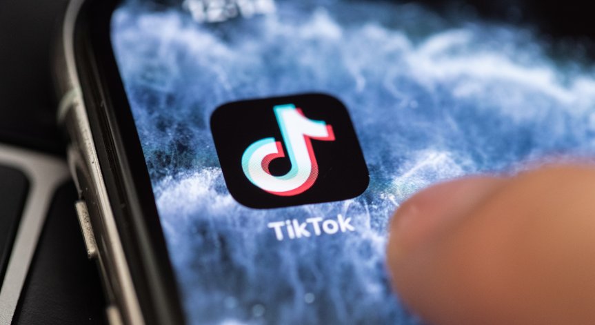 TikTok получи ултиматум от ЕС заради риск за данните на децата в платформата