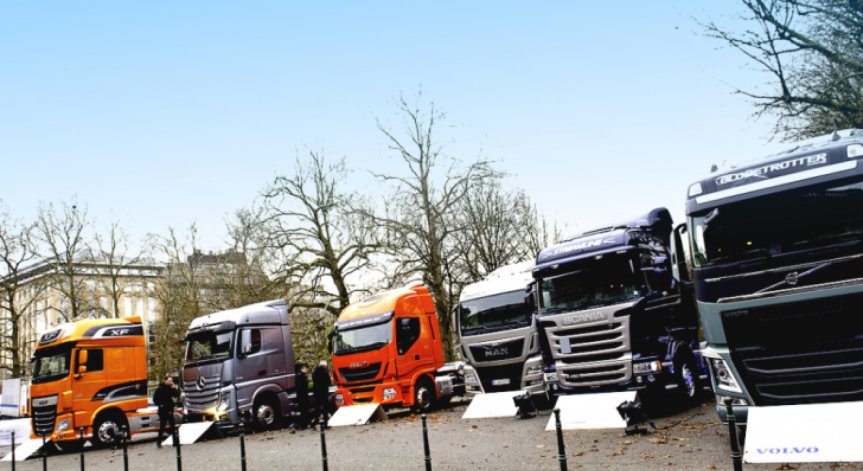 През октомври има повече регистрирани нови търговски превозни средства 