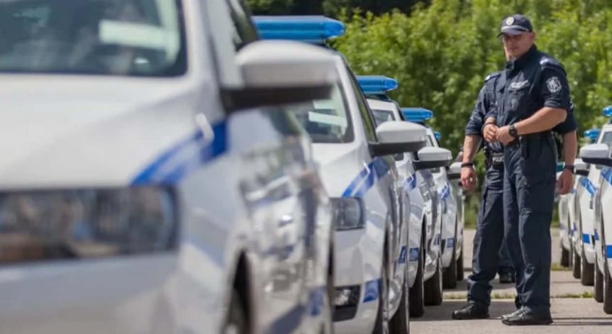 Проституция, трафик на хора: Трима мъже от престъпната група в Новачене остават в ареста