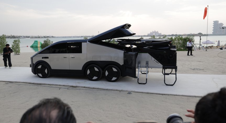 Летящ автомобил от Китай вече приема предварителни поръчки
