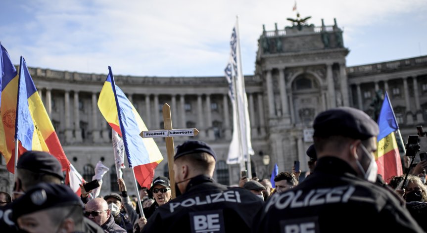 Продължават протестите в Австрия срещу мерките и задължителната ваксинация 
