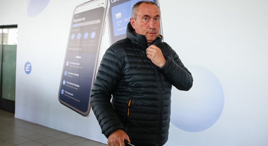 Мъри Стоилов ще се изправи срещу Оле Гунар Солскяер.