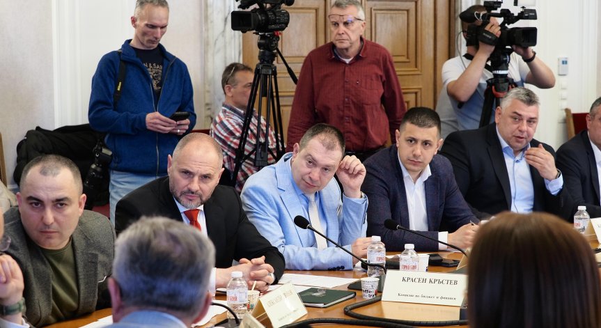 Удължителният закон за бюджета мина на второ четене в комисия