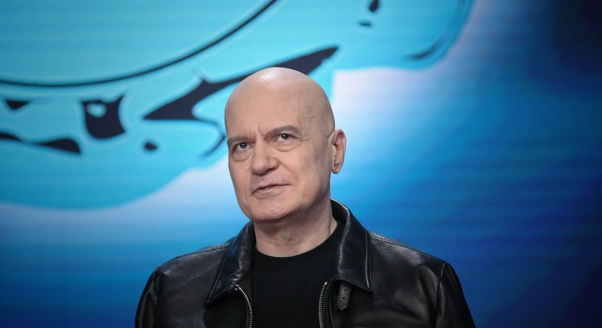 Трифонов за шахматните ни кралици: Успехът им ми подейства лично и оптимистично