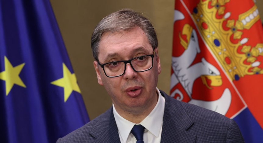 Вучич отказва да сдаде властта в Сърбия.