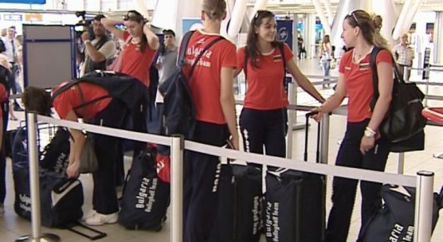Волейболистките тръгнаха за европейското