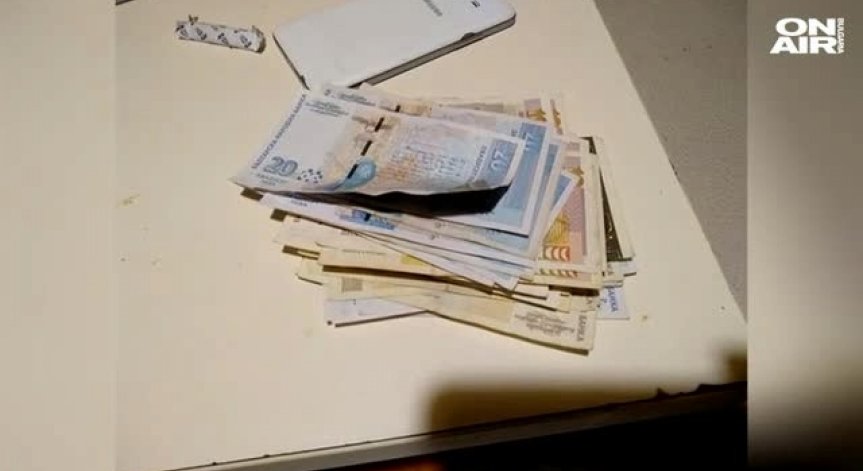 Полицаи спипаха ало апаш, измамената жена благодари