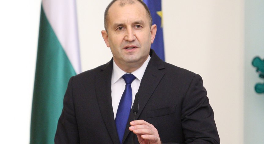 За 17 години 