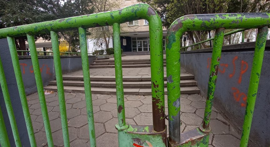 ГДБОП арестува ученик от София - 3 дни пращал десетки имейли за бомби