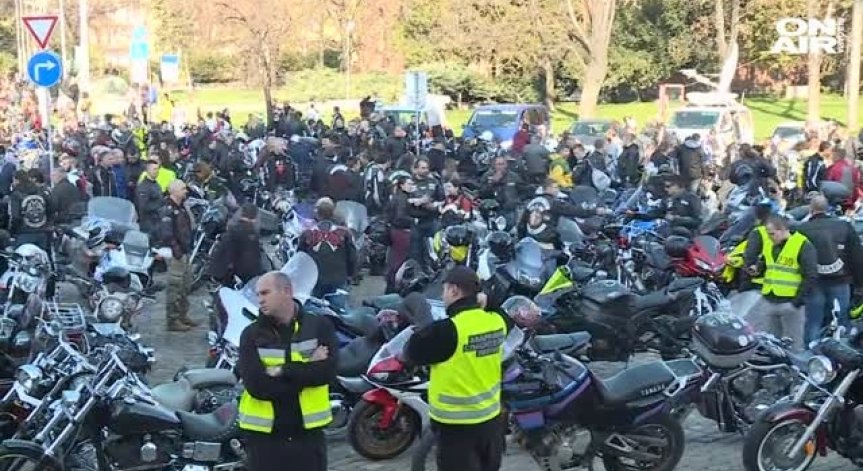 Нощно каране в София в памет на загиналите мотористи