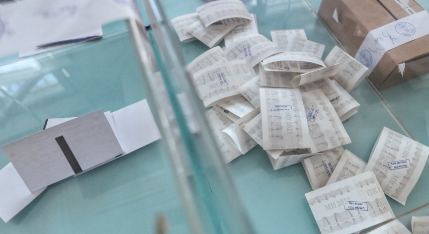 7 партии минават бариерата от 4%