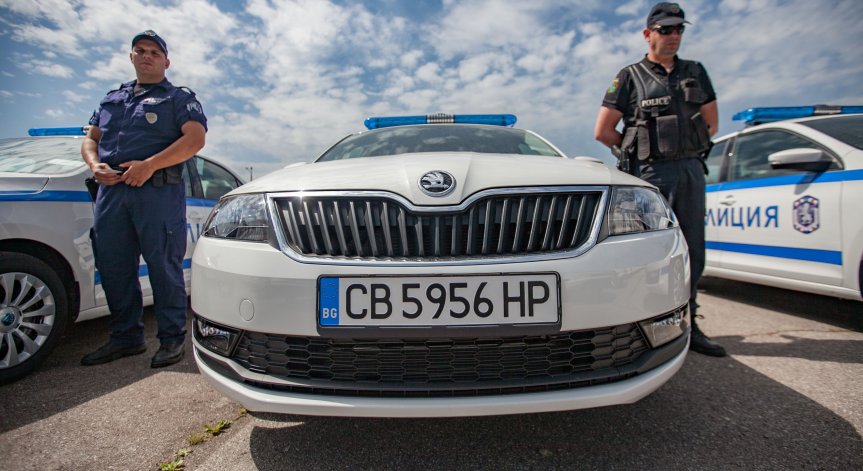 Прокуратурата и СДВР хванаха трима автоджамбази и откриха 3 крадени коли