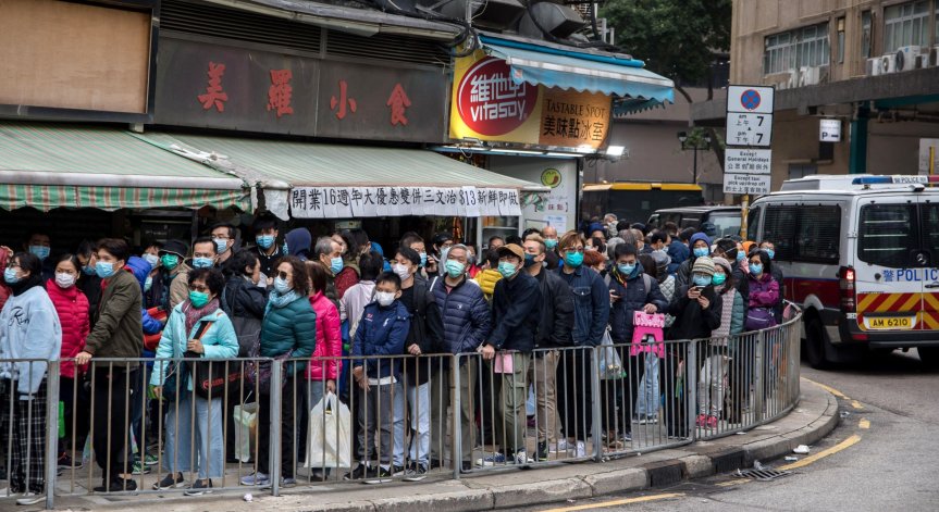 Китай затяга здраво примката около Хонконг