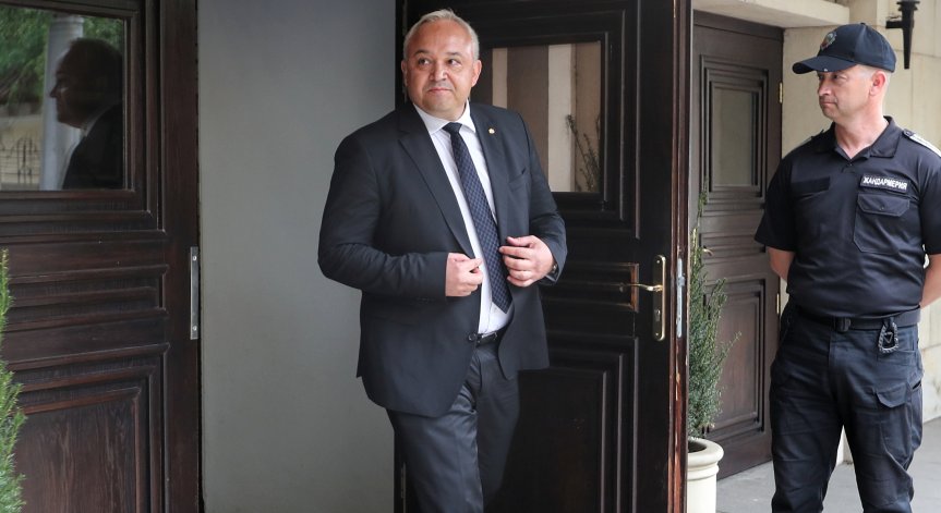 Демерджиев към Сарафов и ВСС: Изтече времето за шикалкавене, последен шанс за оставка