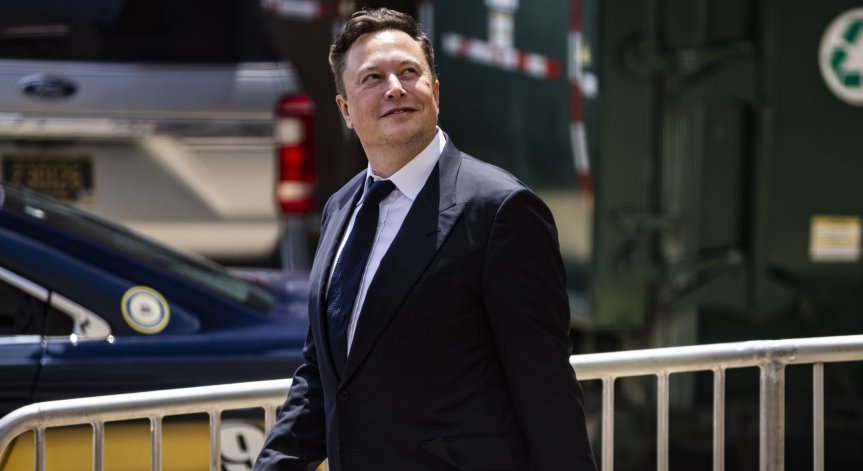 Как Starlink на Мъск се превърна в спасителен пояс за Украйна