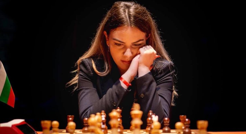 Нургюл Салимова направи реми в първата партия във финала на Световната купа в Баку