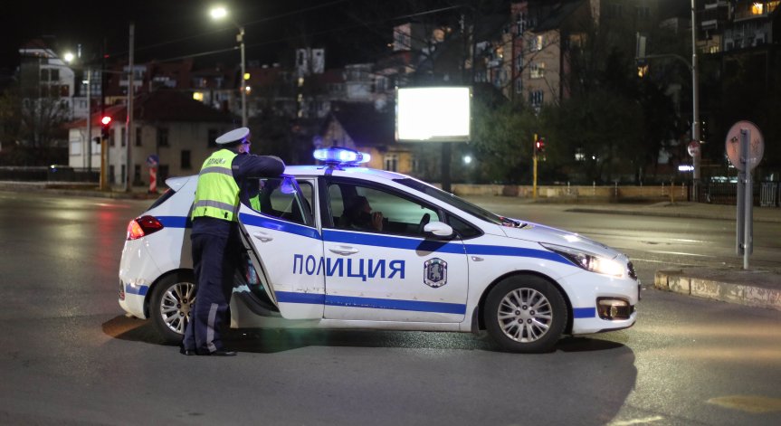 На място има полиция.