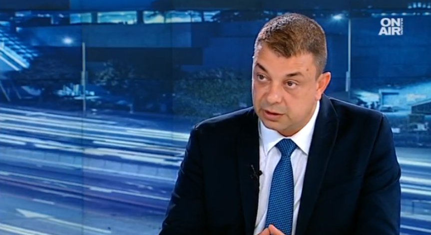 Лесно е да даваш популистки предложения, когато си в опозиция, смята патриот