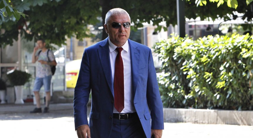 Веселин Марешки привлечен като обвиняем за изнудване