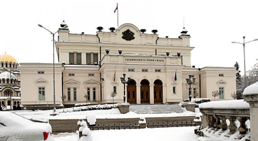 Парламентът прие на първо четене промени в Закона за отбраната и въоръжените сили