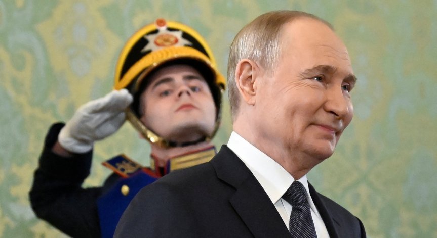 Руската делегация включва заместници и експерти, без ключови лидери.