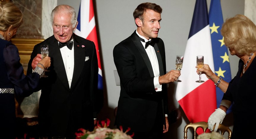 Пищен банкет във Версай за визитата на Чарлз III във Франция 