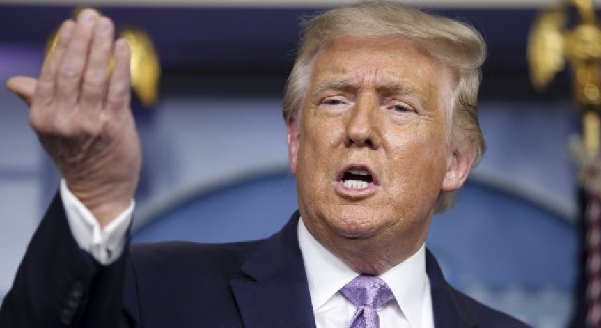 Вътрешното министерство съобщи, че най-високият връх в Северна Америка - Денали, също ще бъде прекръстен.