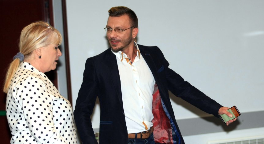 Проверяват школата на министъра на културата заради скандала с д-р Хасърджиев