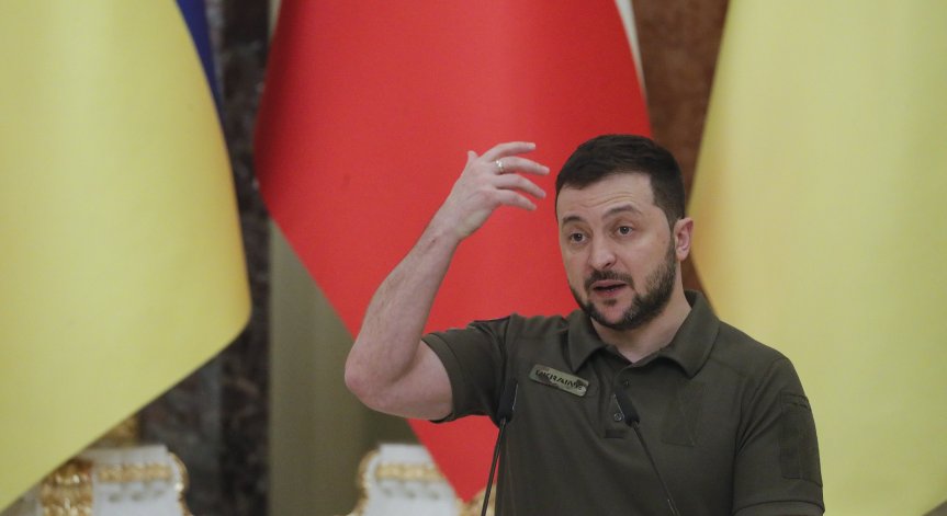 Украйна забрани символите 
