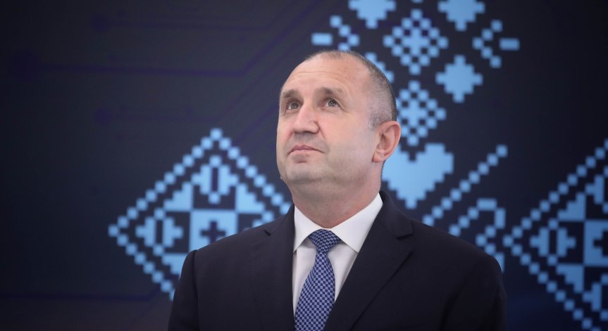 Украинското посолство реагира на думите на Радев за сметката от войната