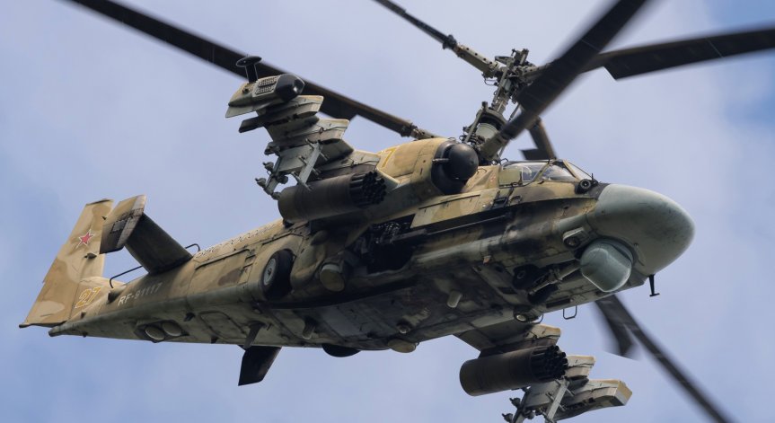 Руски хеликоптер с трима души на борда се разби в езеро