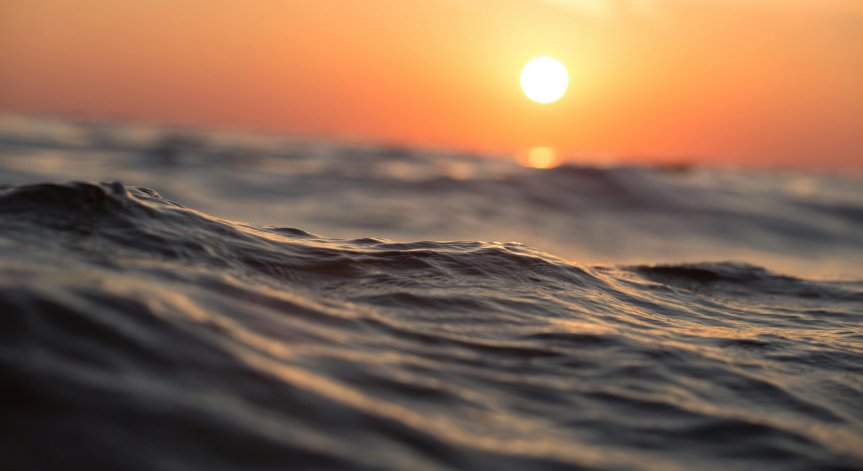 Тялото е намерено при Южния плаж на Несебър.