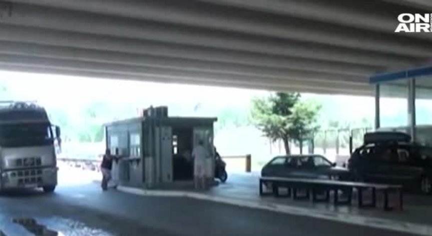 Бавят стотици българи на границата между Сърбия и Унгария