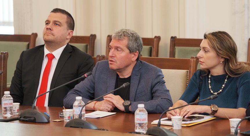  И двете парламентарни групи намериха допирни точки.