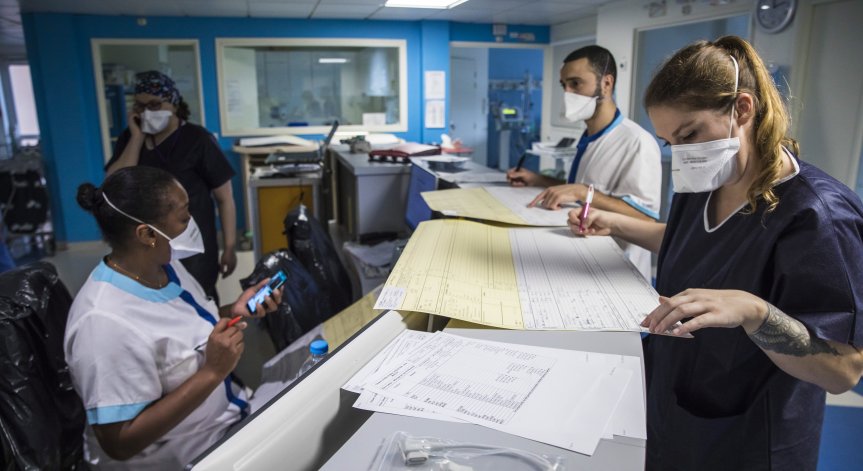 Франция обезщетява бизнеса с 1,6 млрд. евро на месец