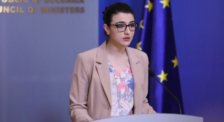 Лена Бориславова отвърна на удара на Деси Атанасова: Лъжат и всяват страх сред хората