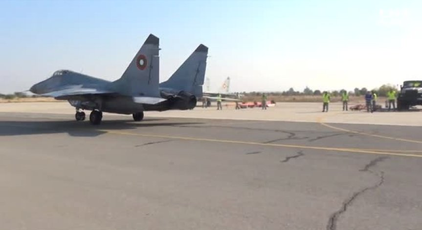 Предлагат рестарт на процедурата за избор на изтребители 